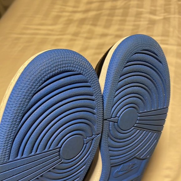 Jordan 1 royal size 7y - Picture 6 of 7